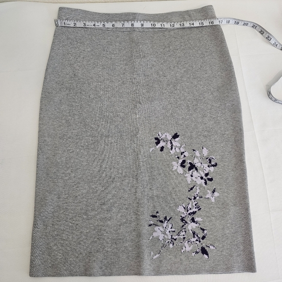 Calvin Klein Floral Print Sweater Pencil Skirt NWT Size M Pull-On Gray Purple - Picture 7 of 11
